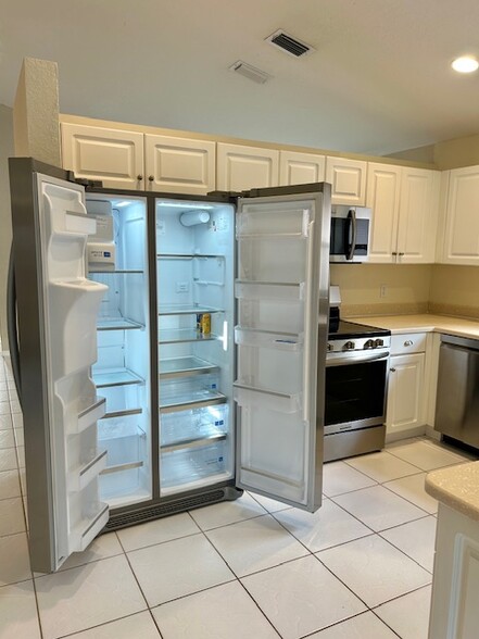 Building Photo - 3694 Miramontes Cir