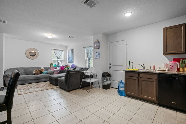 Building Photo - 28612 Rantoul Ct
