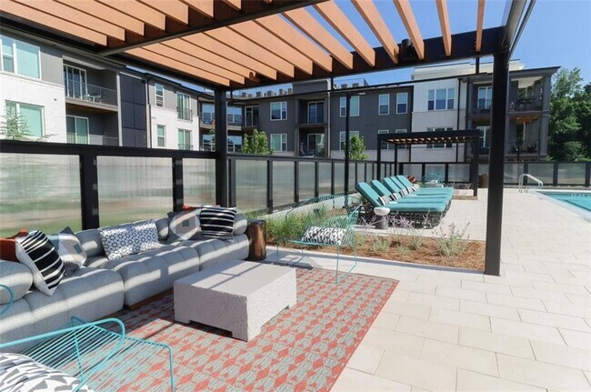 Building Photo - 305 Collins Industrial Way