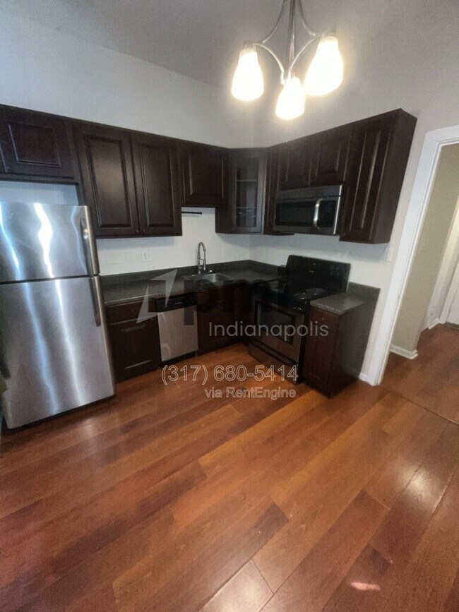 Building Photo - 402 N Delaware St