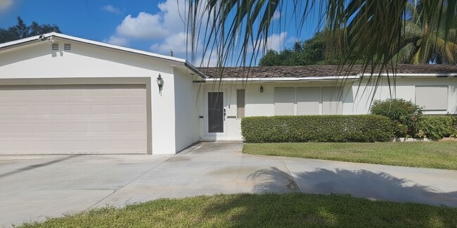 Primary Photo - 10801 NW 23rd Ave