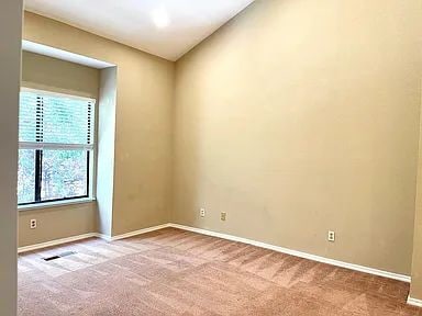 Building Photo - "Charming 2-Bed, 2-Bath Retreat in the Heart of Santa Clara!"