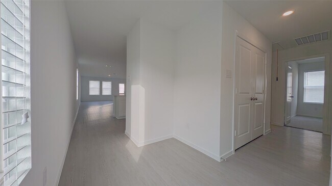 Building Photo - 21518 Willow River Canyon Ln