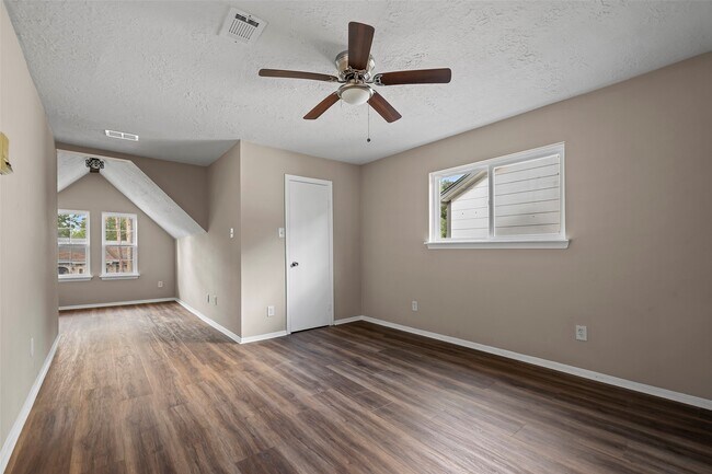 Building Photo - 4735 Charade Dr