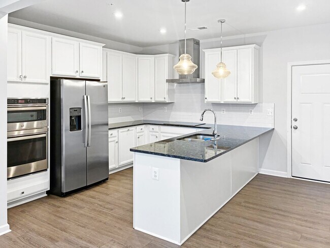 Building Photo - Holiday Special! Beautiful 2 Bedroom Condo in Glen Allen! – No Application Fee This Season!