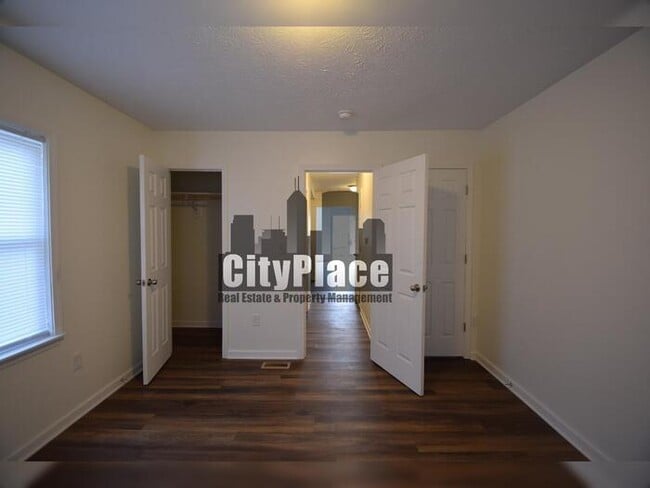 Building Photo - 3750 Hillside Ave