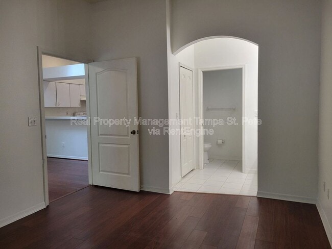 Building Photo - 12514 Hollybrook Ln