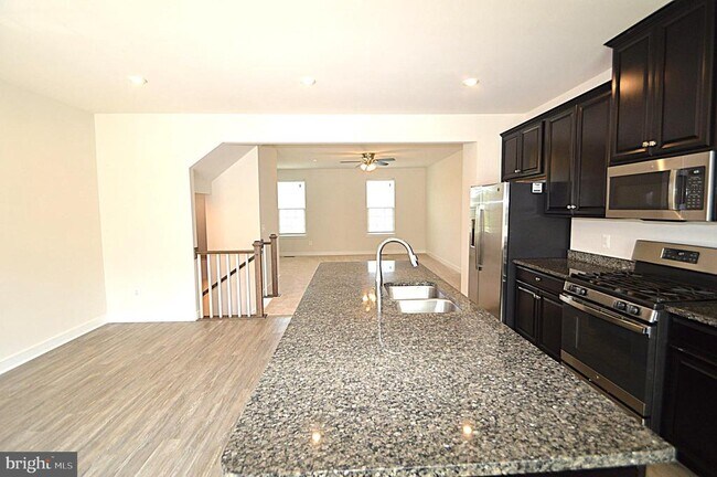 Building Photo - 11328 Willow Green Cir
