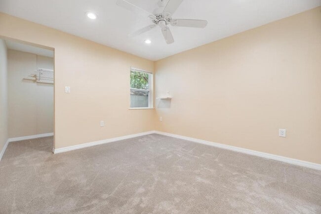 Building Photo - 10283 114th Terrace N
