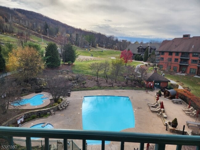 Building Photo - 200 NJ-94