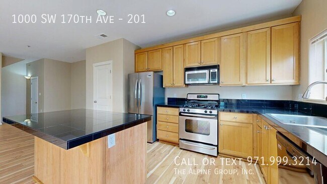 Building Photo - 1000 SW 170th Ave