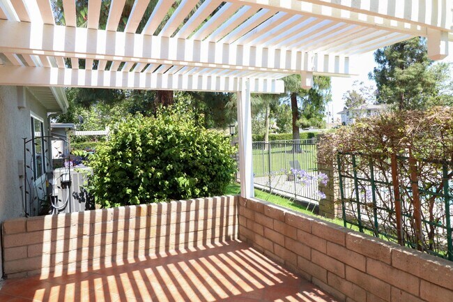 Building Photo - 1050 Pacifica Dr
