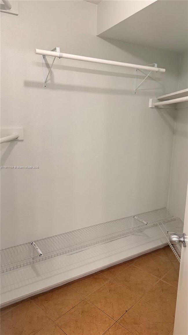 Building Photo - 7430 Miami Lakes Dr