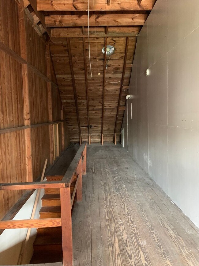 Building Photo - 1343-1347 Scotland Ave