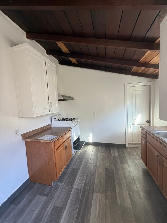 Building Photo - 165 East St