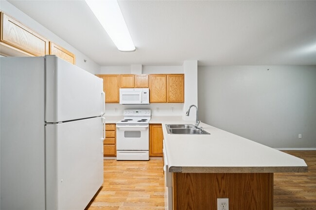 Building Photo - 9905 William Jones Cir