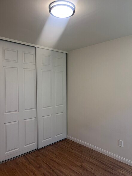 Building Photo - 18350 Hatteras St