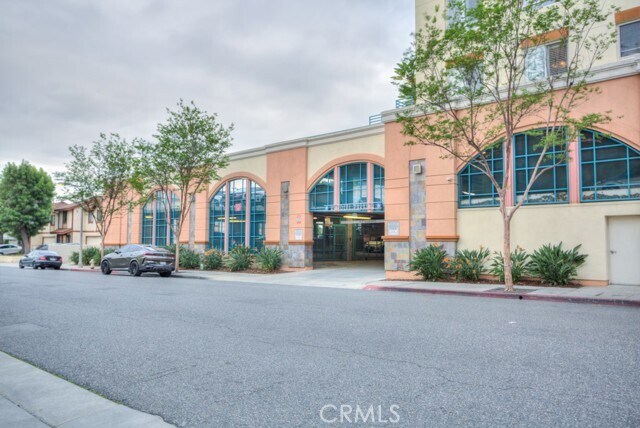 Building Photo - 580 W Main St