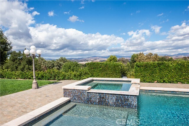 Building Photo - 27048 Triumph Ave