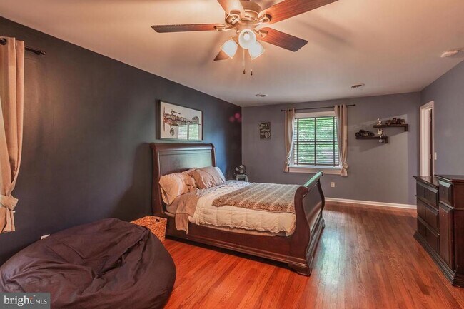 Building Photo - 607 Lancaster St