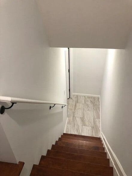 Building Photo - 107 Winslow Pl