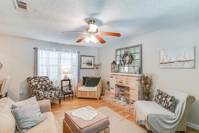 Primary Photo - 5207 Avenue K
