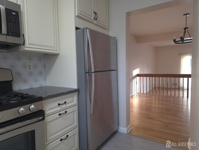 Building Photo - 161 Willowbrook Dr