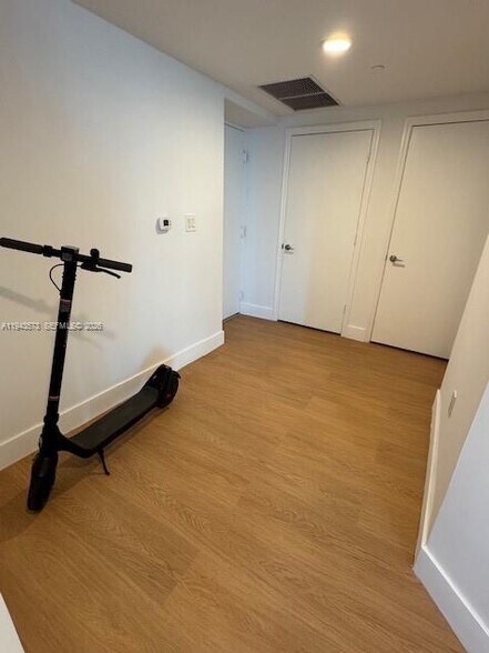 Building Photo - 500 Brickell Ave