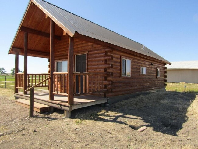 Building Photo - 517 MT-200
