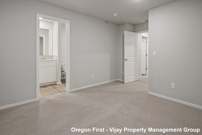 Building Photo - 15548 NW Linder St