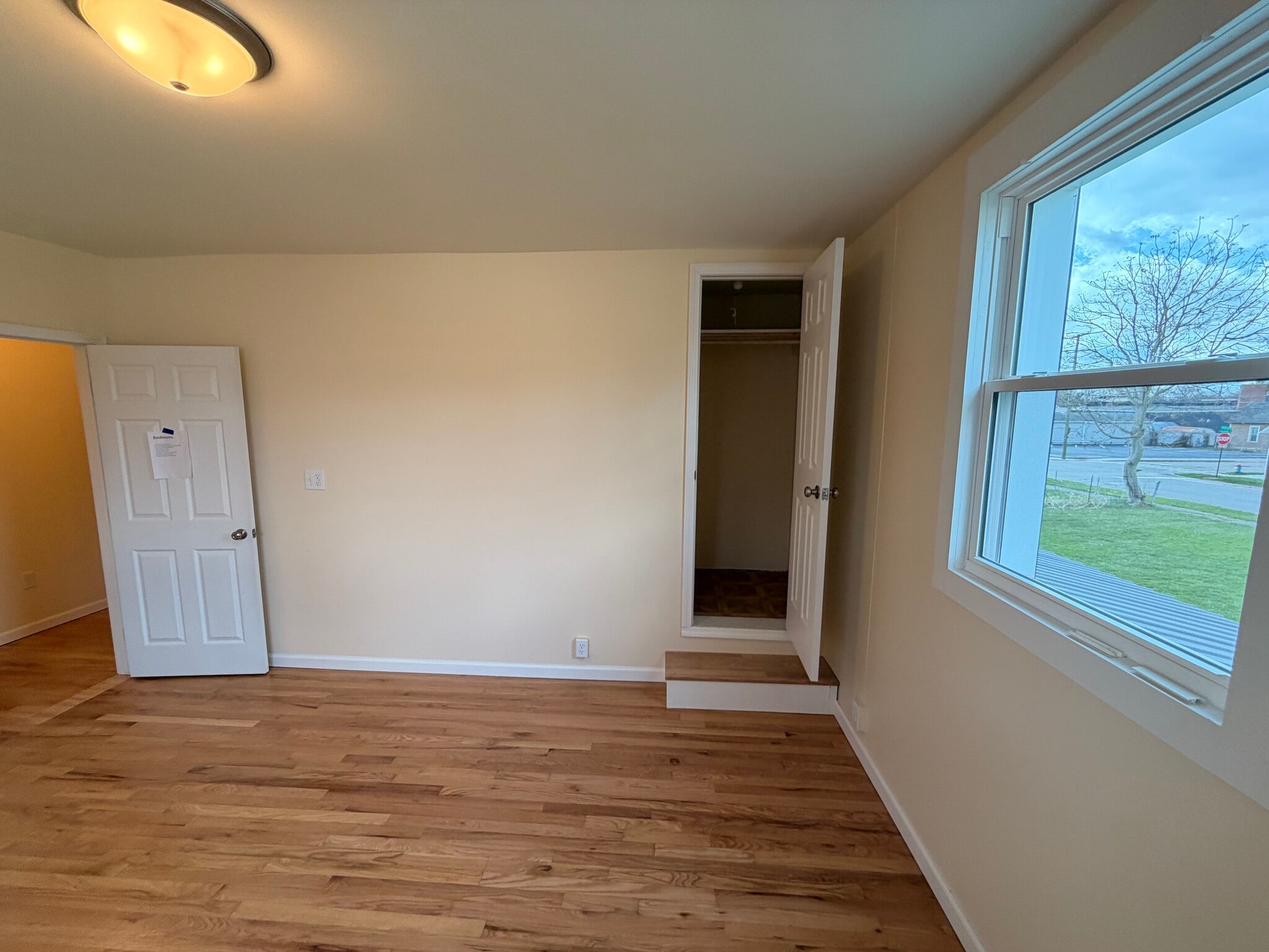Front bedroom - 214 Perry St