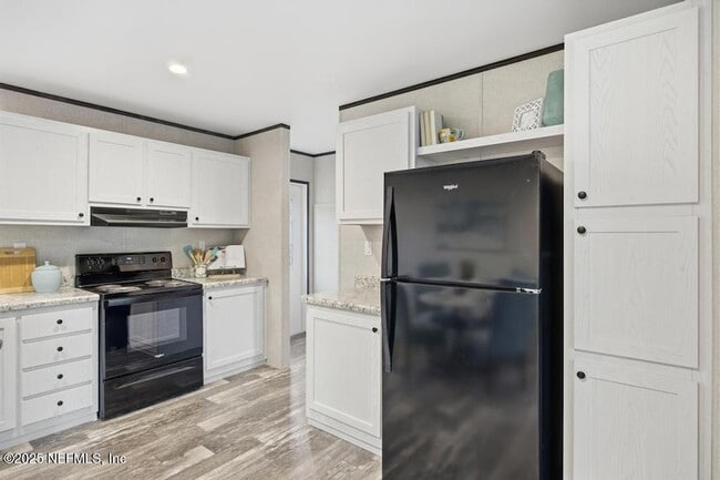 Building Photo - 520 Hickory Nut Trail