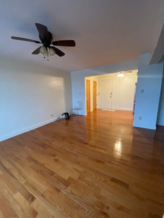 Building Photo - 3165 Nostrand Ave