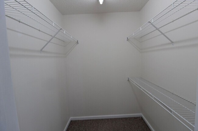 Building Photo - 1334 Devon Ln