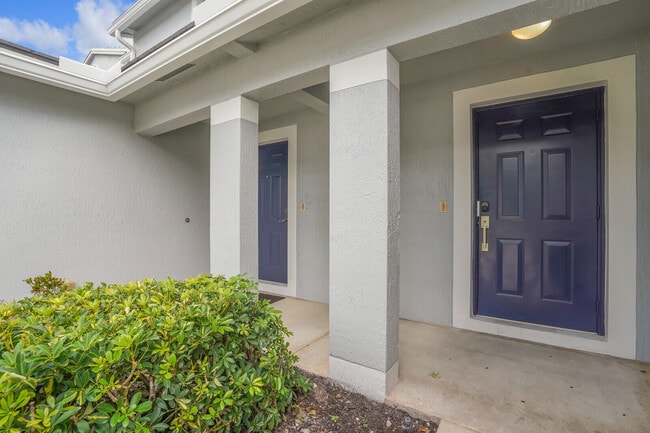 Building Photo - 16207 Sierra Palms Dr