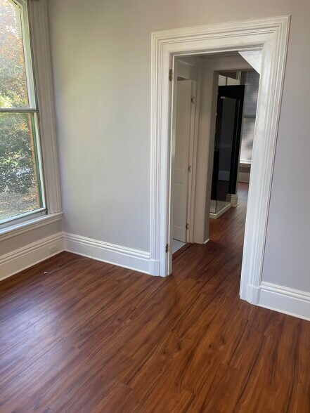 Building Photo - 37841 Euclid Ave