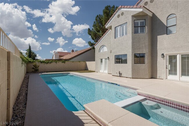 Building Photo - 3020 Donnegal Bay Dr