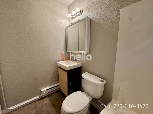 Building Photo - 1372 Zephyr St