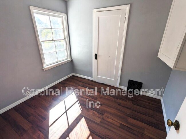 Building Photo - 730 Orange Dr