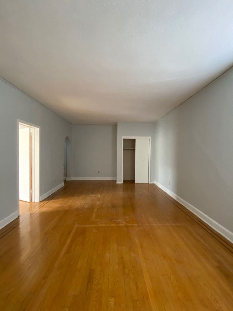 Interior Photo - Palisades Towers
