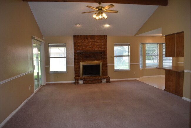Building Photo - 3 Bedroom in Copperas Cove Established Neighborhood!