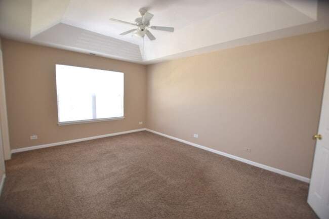 Building Photo - 2382 Claremont Ln