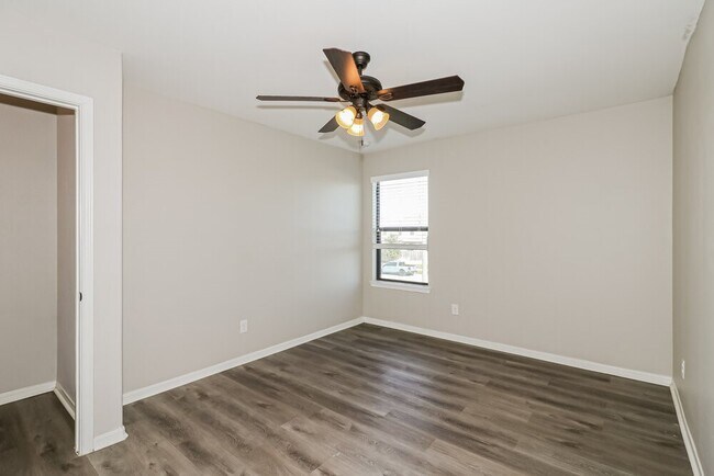 Building Photo - 6622 Honey Harvest Ln