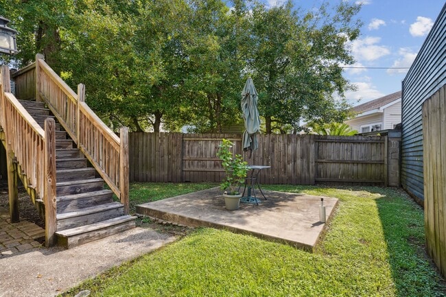 Building Photo - 940 N Carrollton Ave