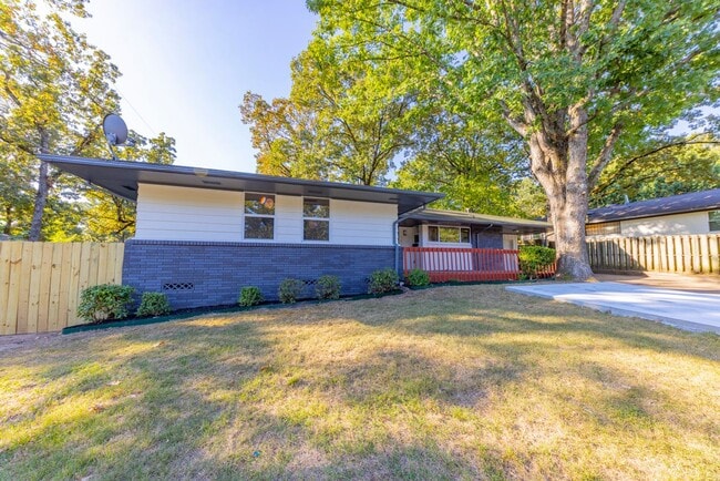 Building Photo - Welcome home!