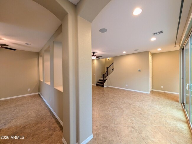 Building Photo - 923 S Osborn Ln