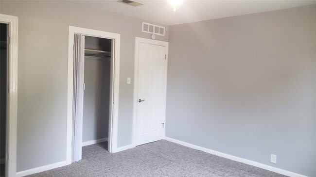 Building Photo - 7715 Glover St