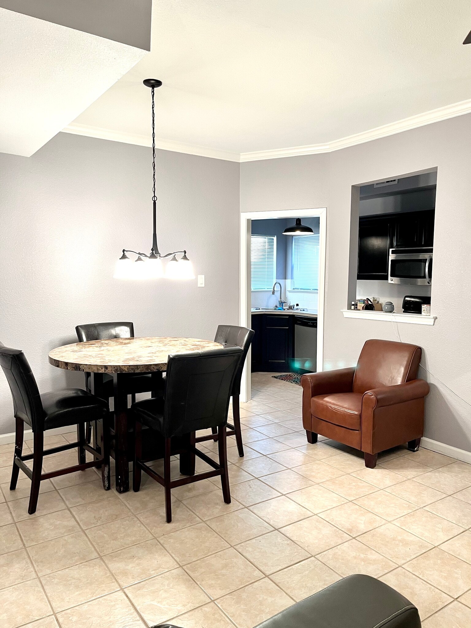 Dining area - 2503 Plumgrove Cir