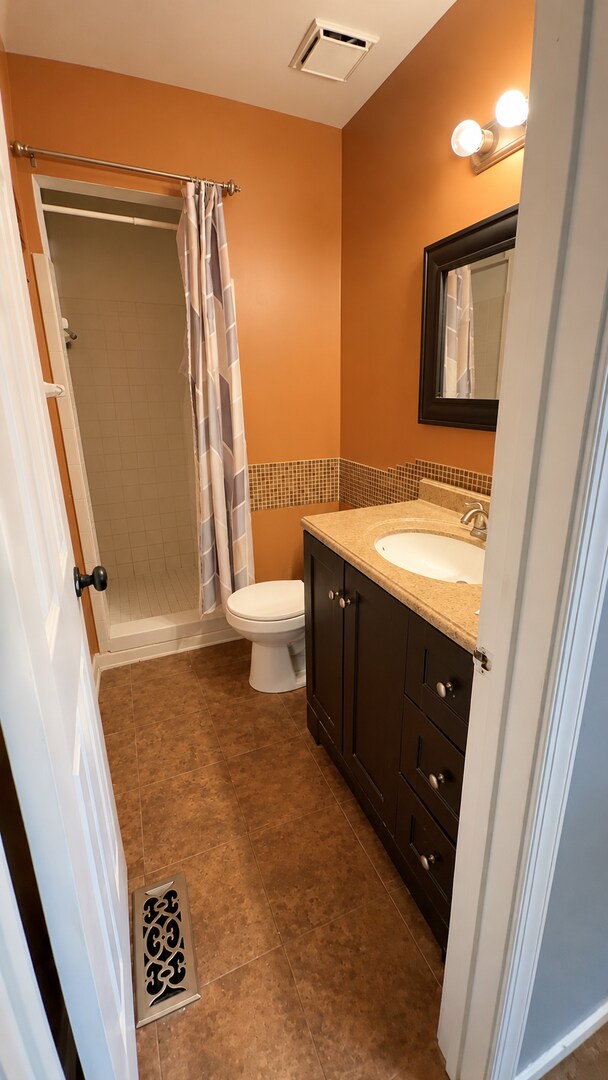 Building Photo - 4614 Glanmire Dr