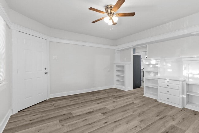 Building Photo - 736 Olive Ave